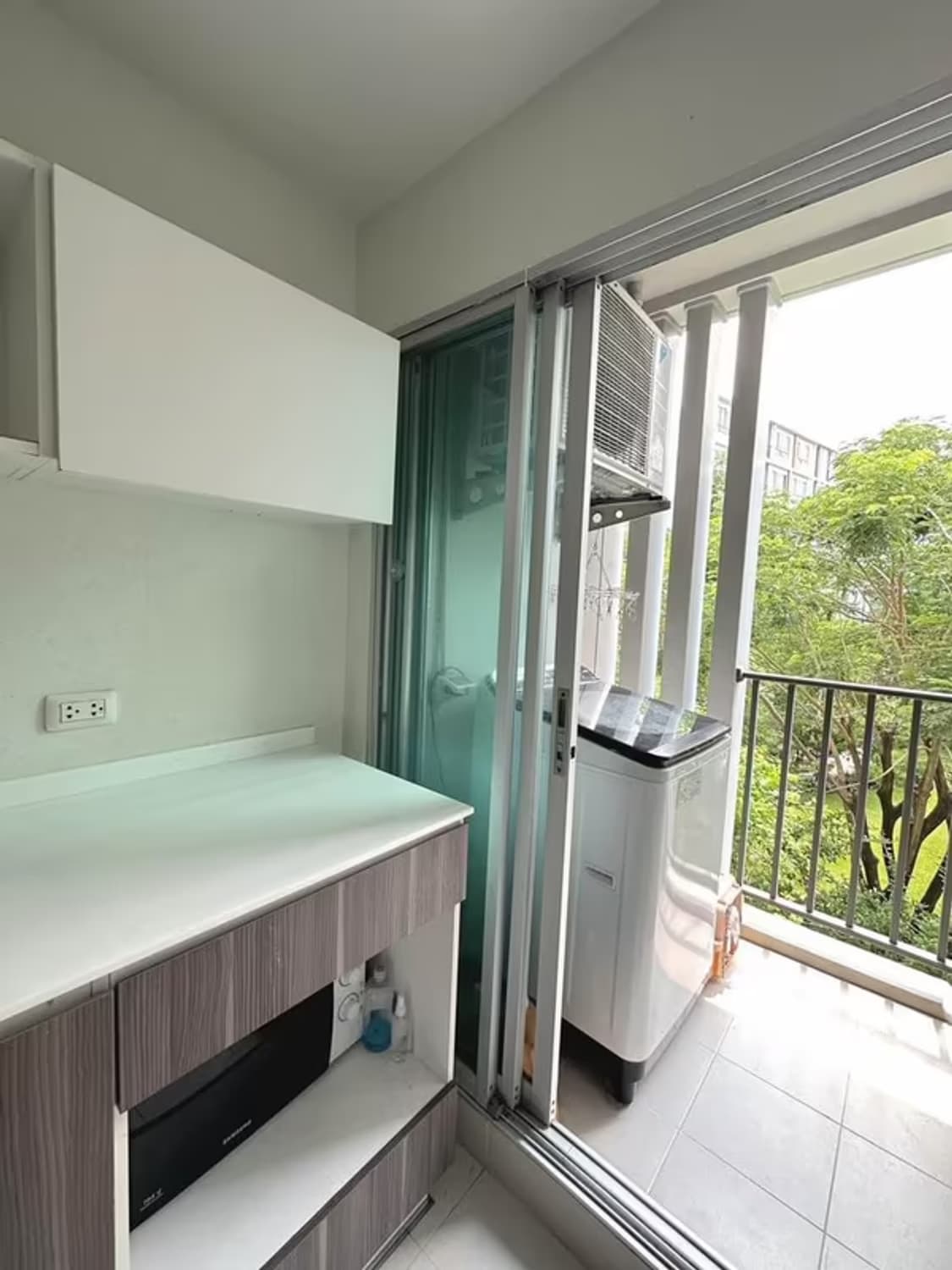 1 Bedroom Condo - Image 5