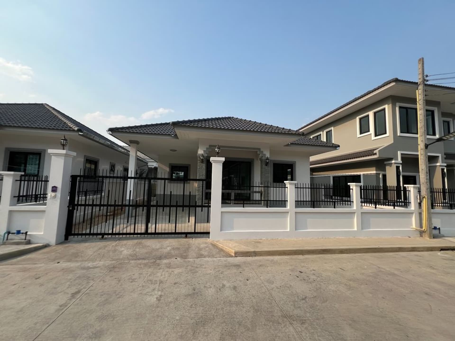 3 Bed House for Sale in Saraphi - Image 9