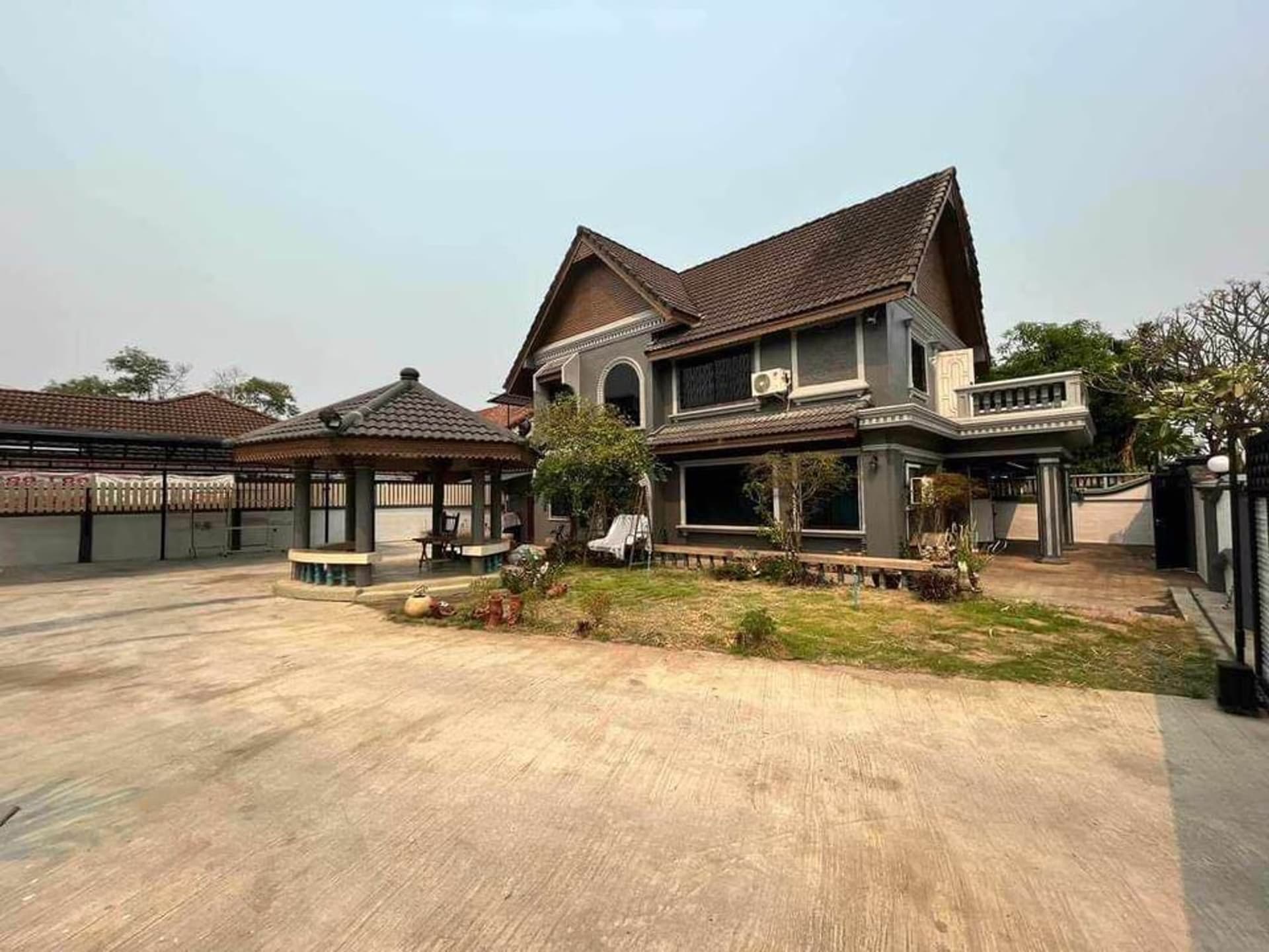 4 Bed House for Rent and Sale in Mueang Chiang Mai - Image 1