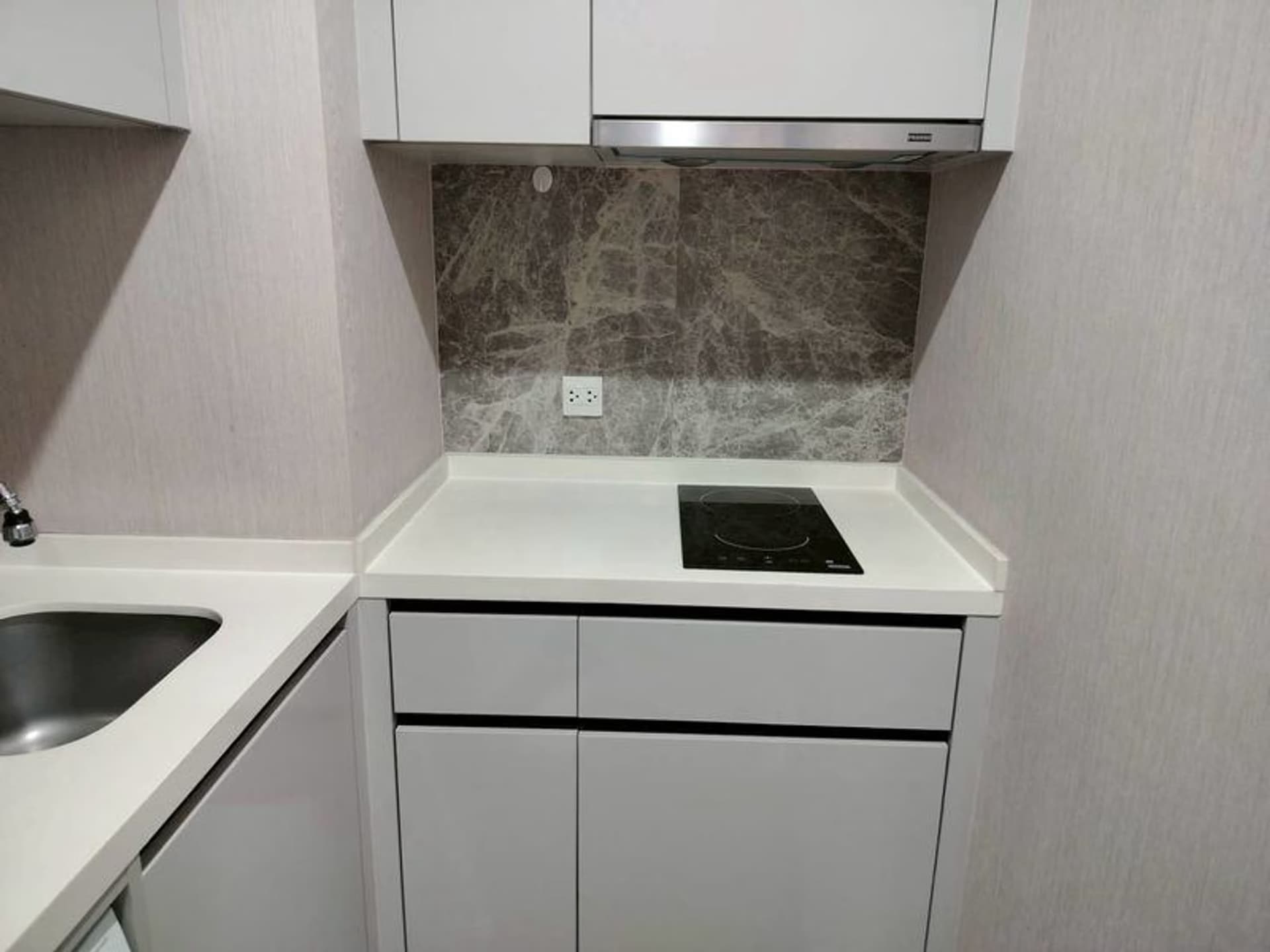 2 Bed Condo for Rent in Phra Khanong - Image 17