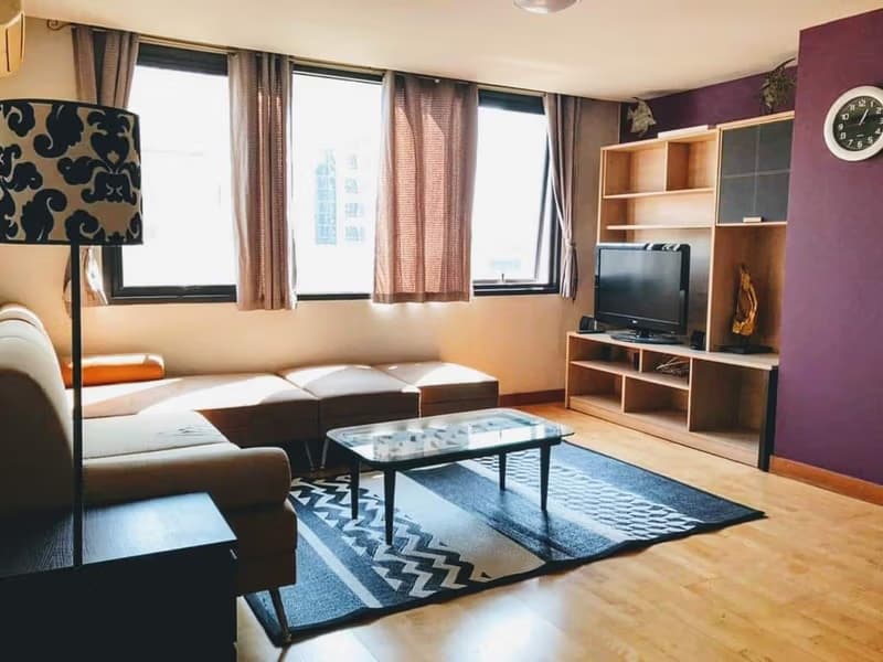 Condo for Rent at The Royal Place 1