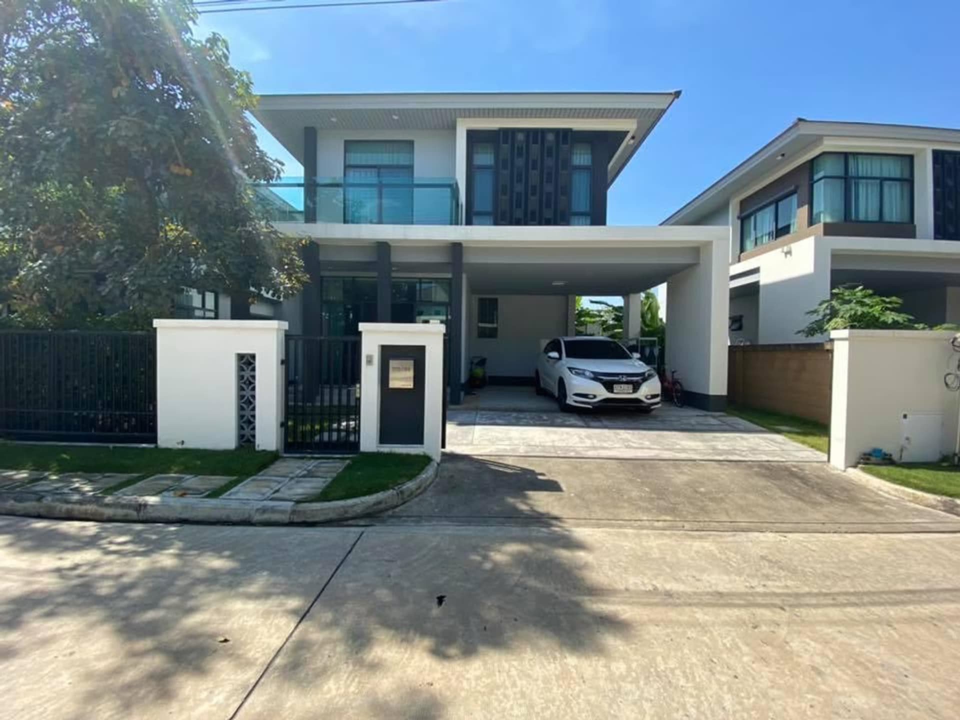 4 Bed House for Sale in Prawet - Image 1