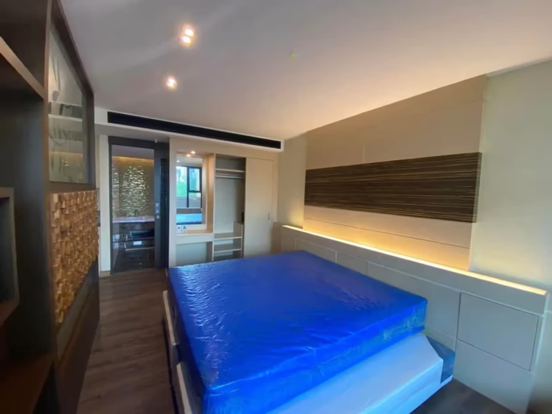 1 Bedroom Condo - Image 10