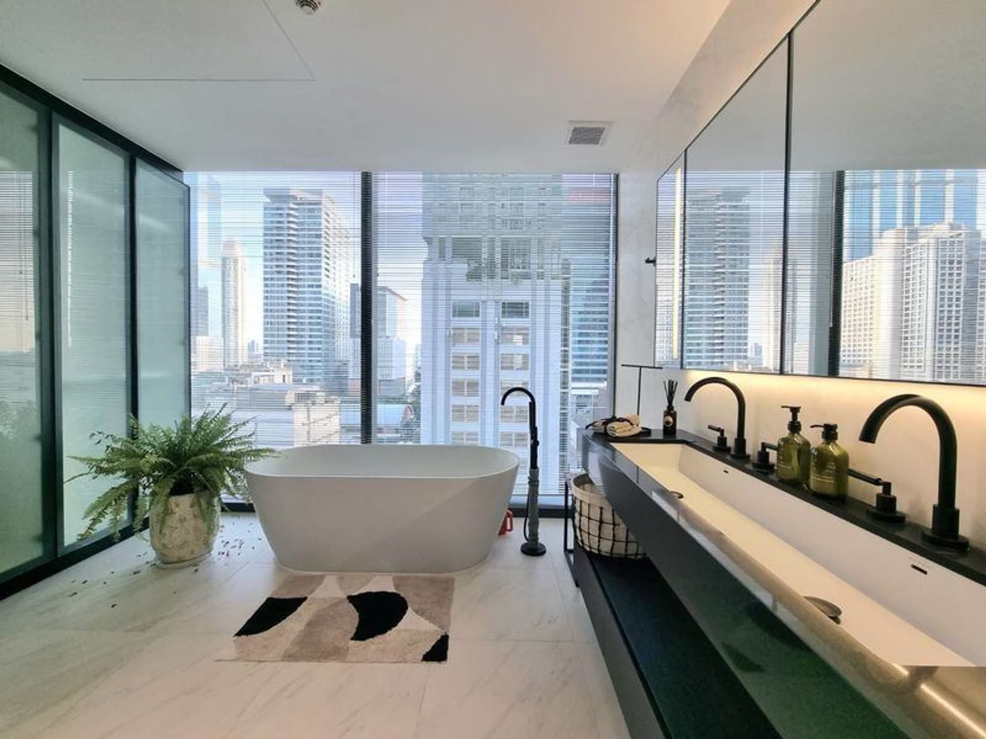 2 ห้องนอน คอนโด สำหรับ จำหน่าย ใน บางรัก - Image 10