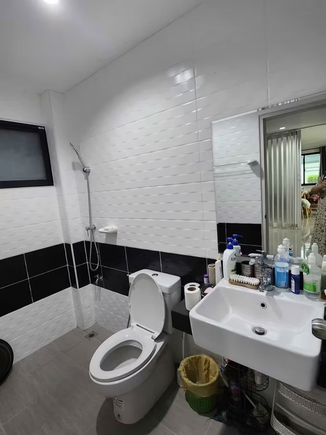 2 Bedroom House - Image 8