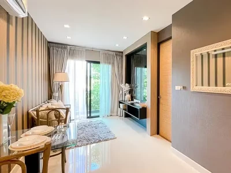 1 Bedroom Condo