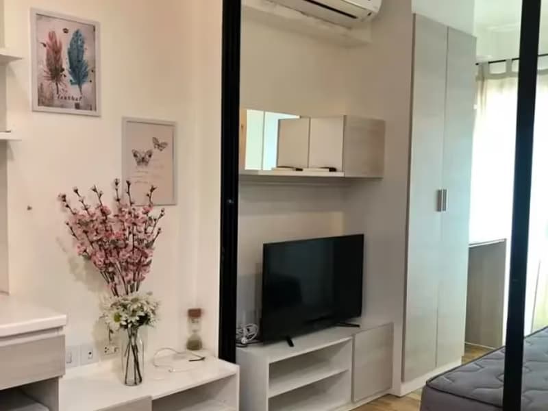 1 Bedroom Condo