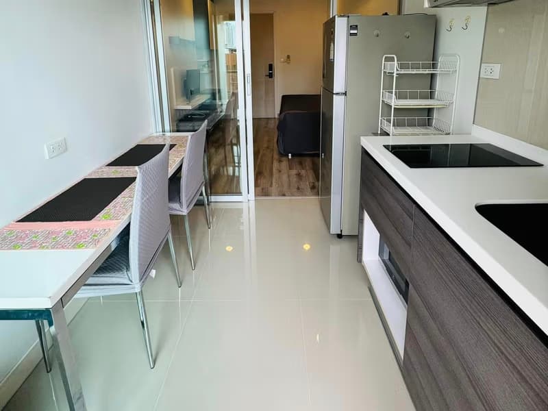 1 Bed Condo for Rent in Sathon