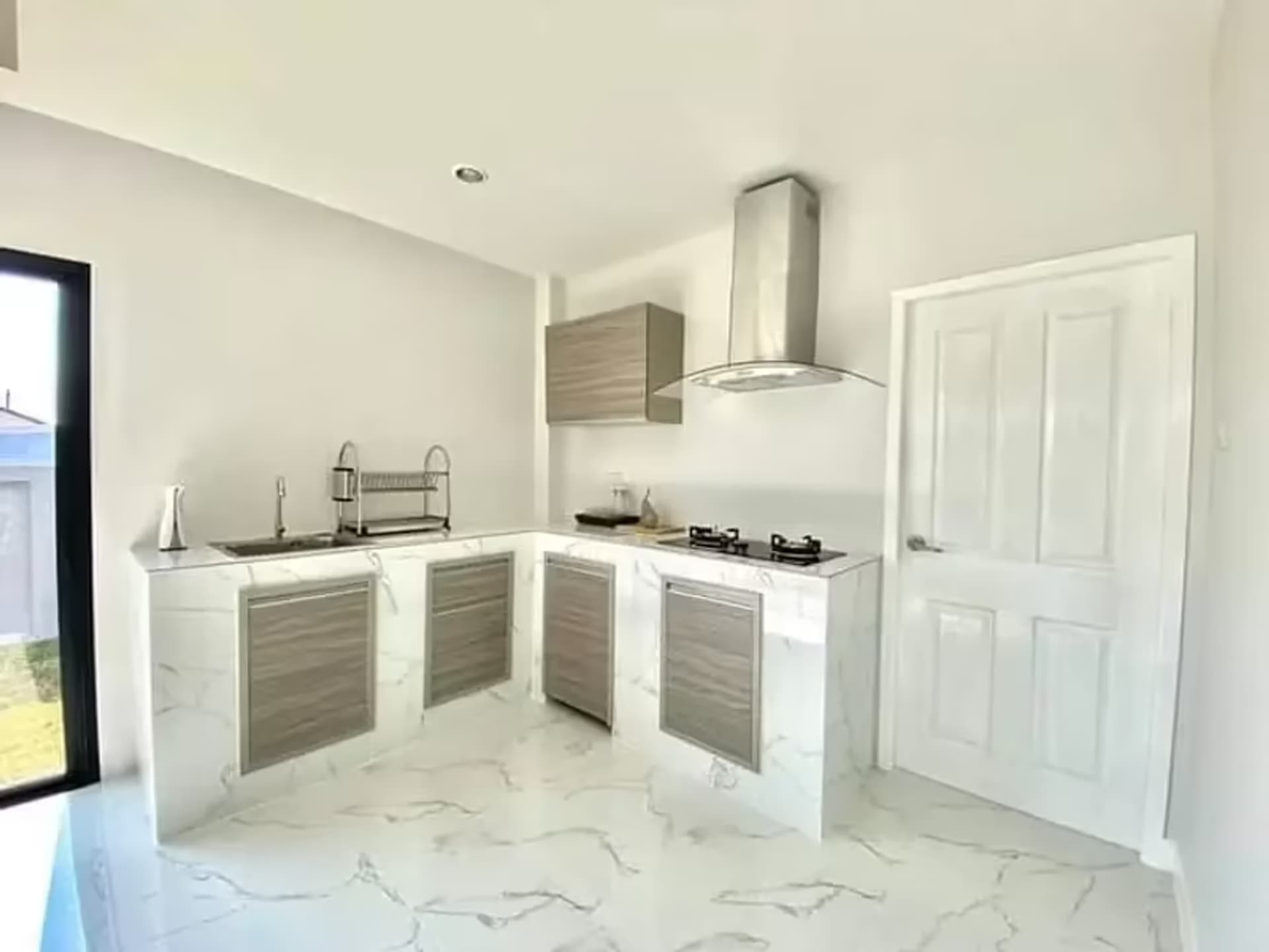 3 Bedroom House - Image 14