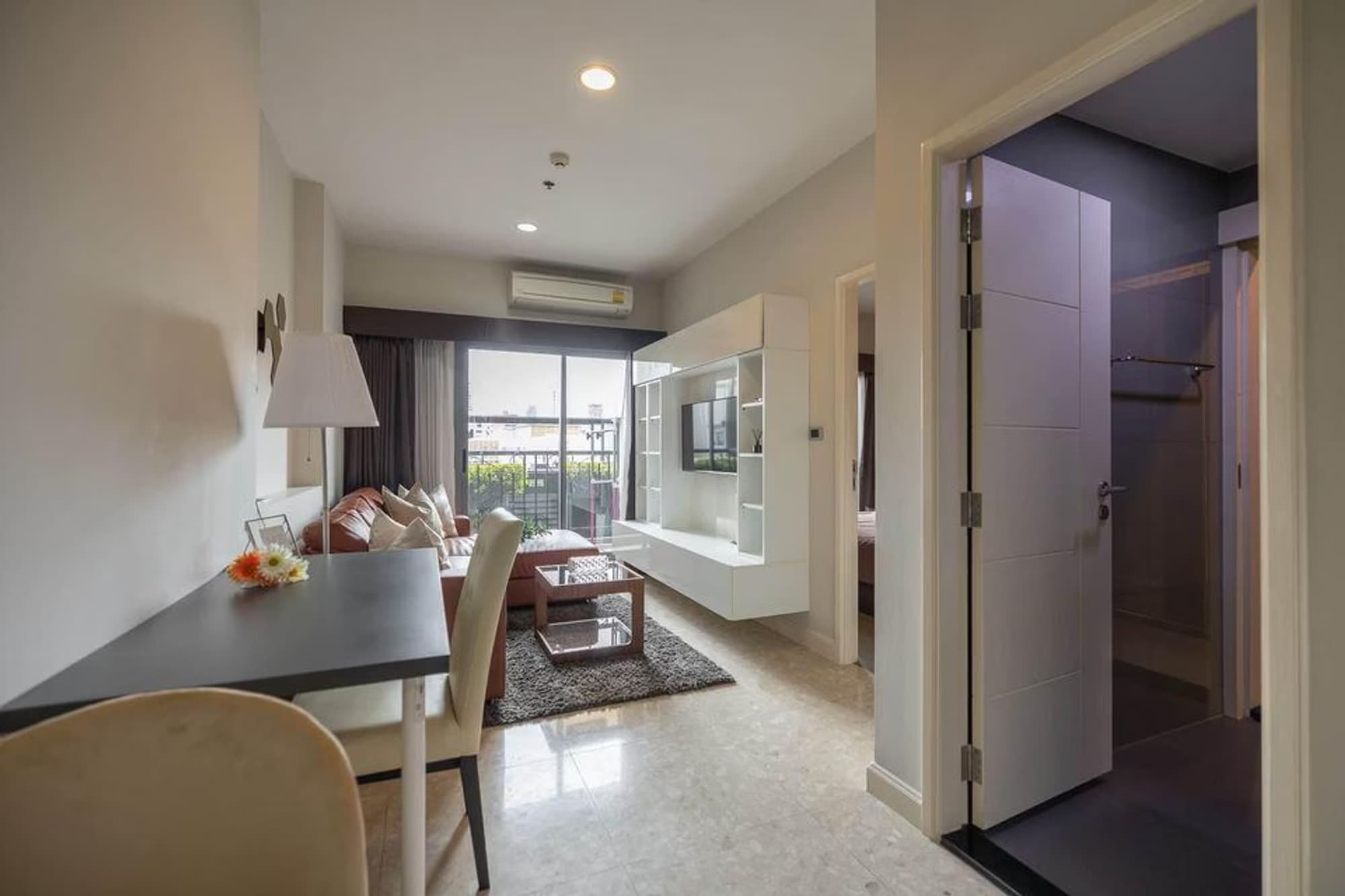 1 Bed Condo for Rent in Khlong Toei - Image 4