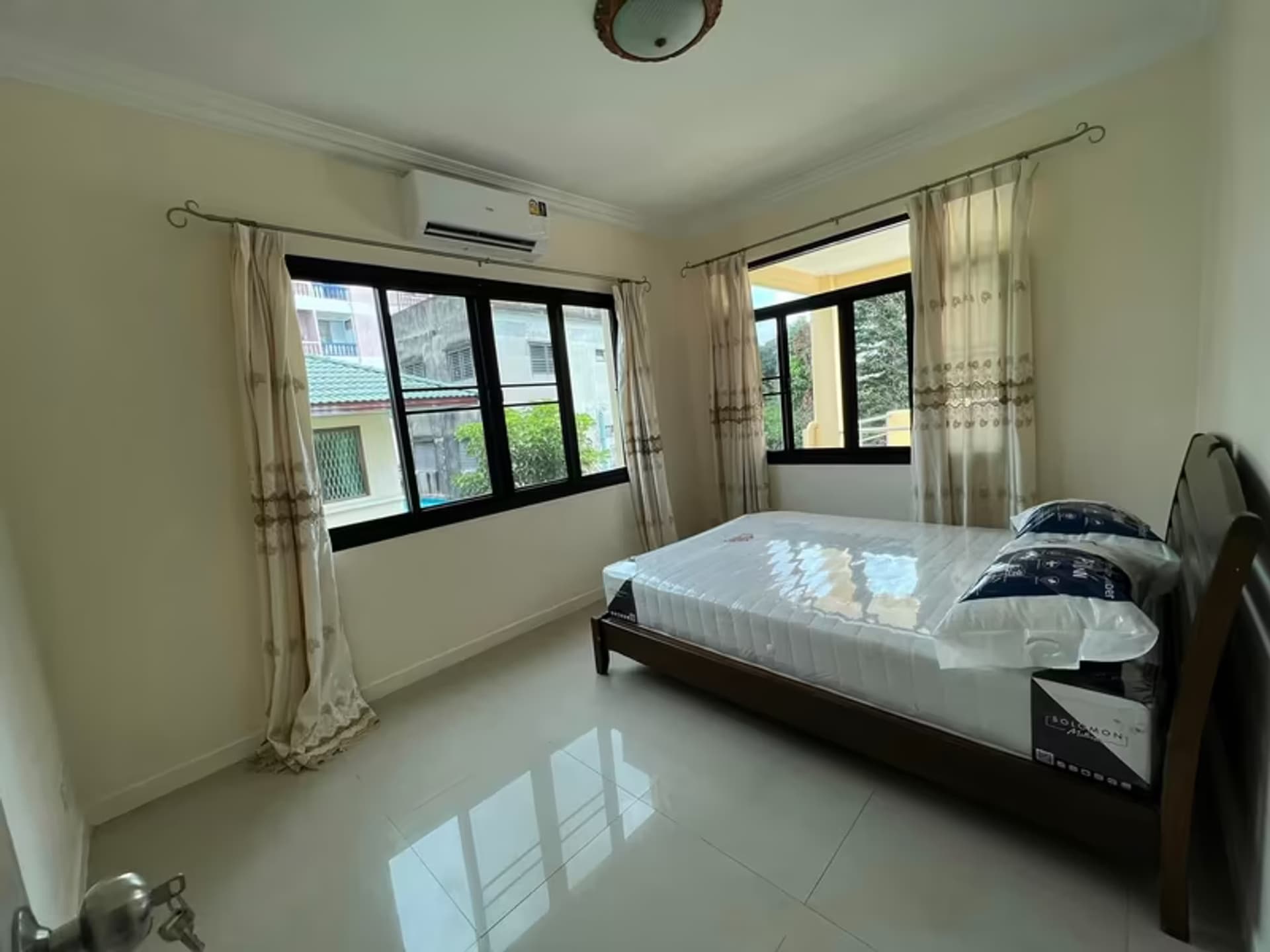  - Image 5