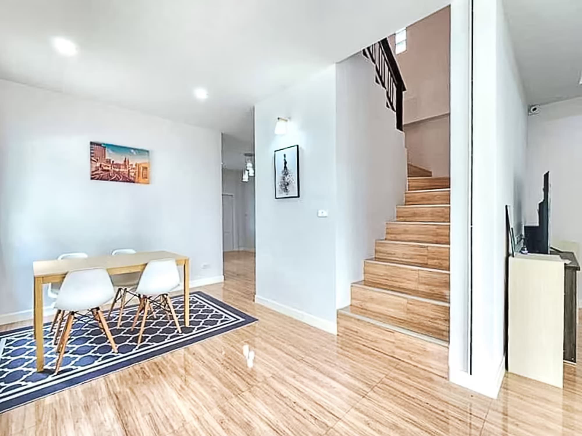 4 Bedroom House - Image 15