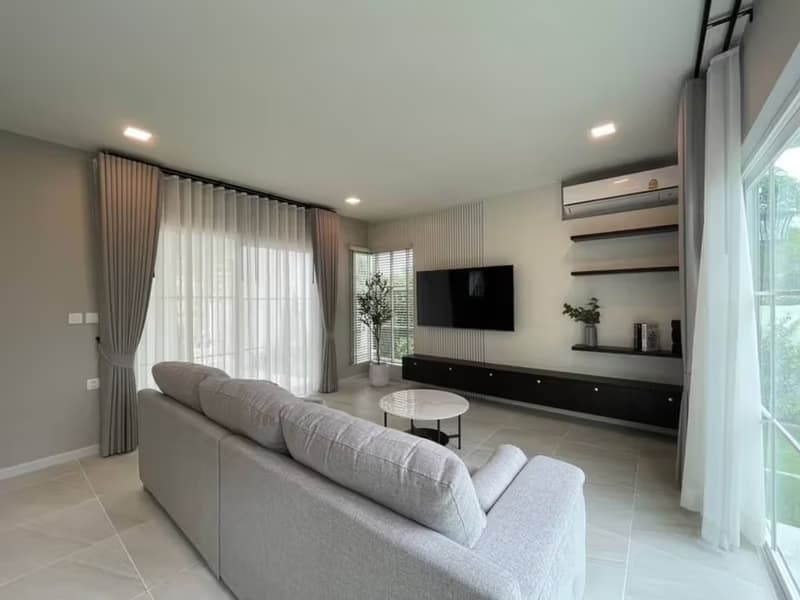 House for Sale in Bang Phli.
