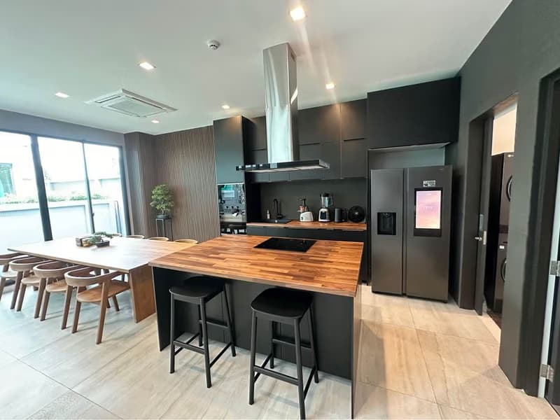 4 Bed House for Rent in Saphan Sung