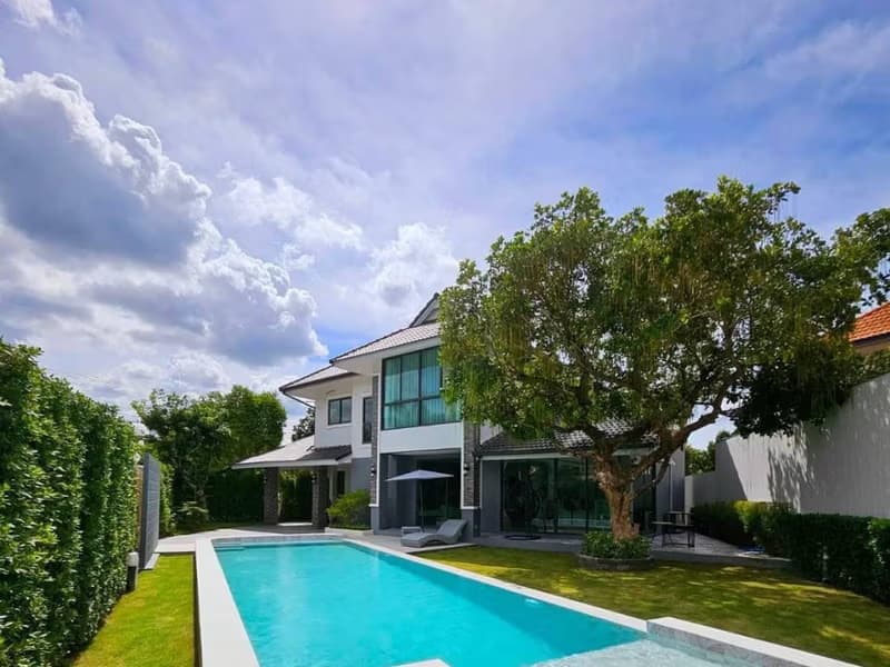 5 Bed House for Rent and Sale in San Sai