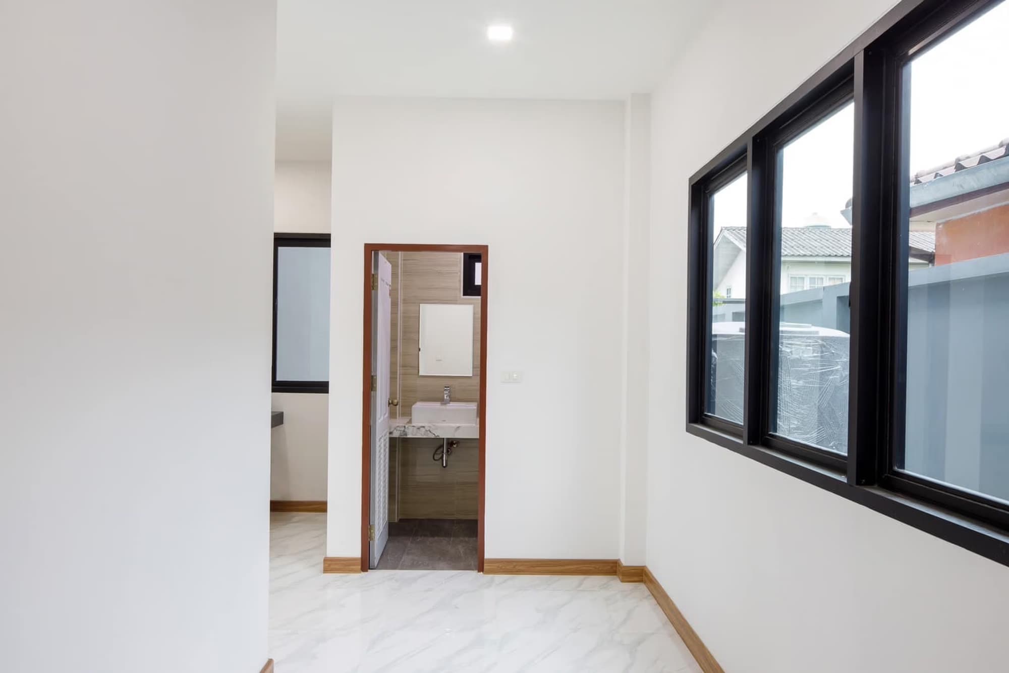 3 Bed House for Rent and Sale in San Kamphaeng - Image 7