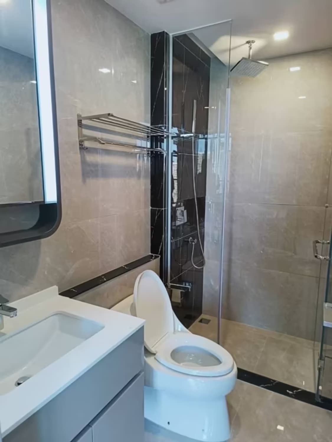 Condo for Rent at One 9 Five Asoke - Rama 9 - Image 6
