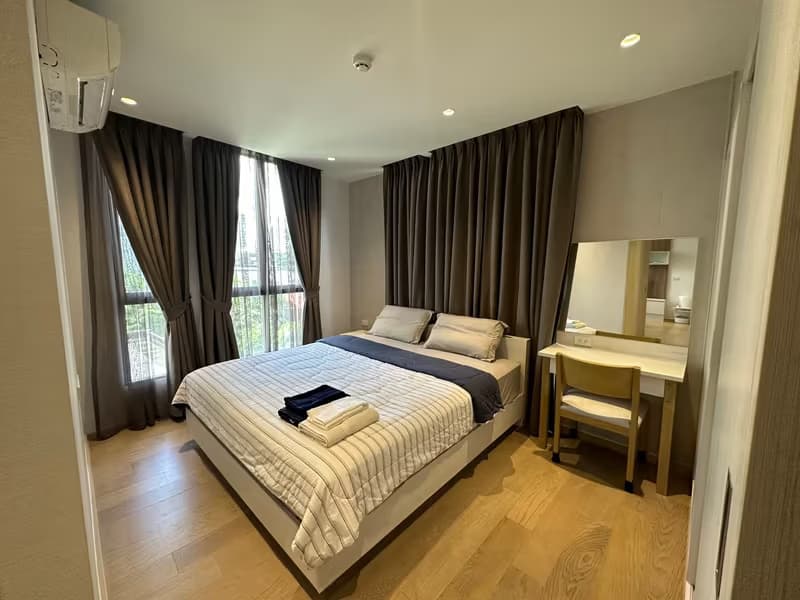 Runesu Thonglor 5
