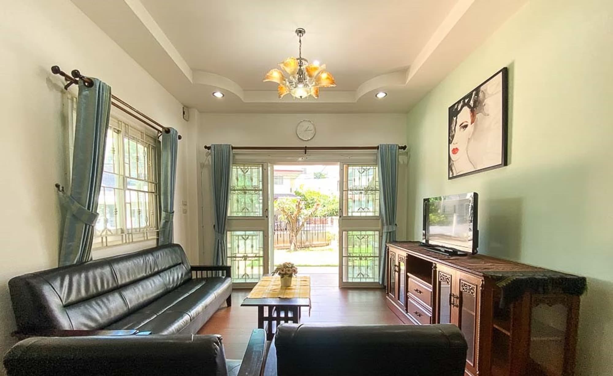 4 Bedroom House - Image 2