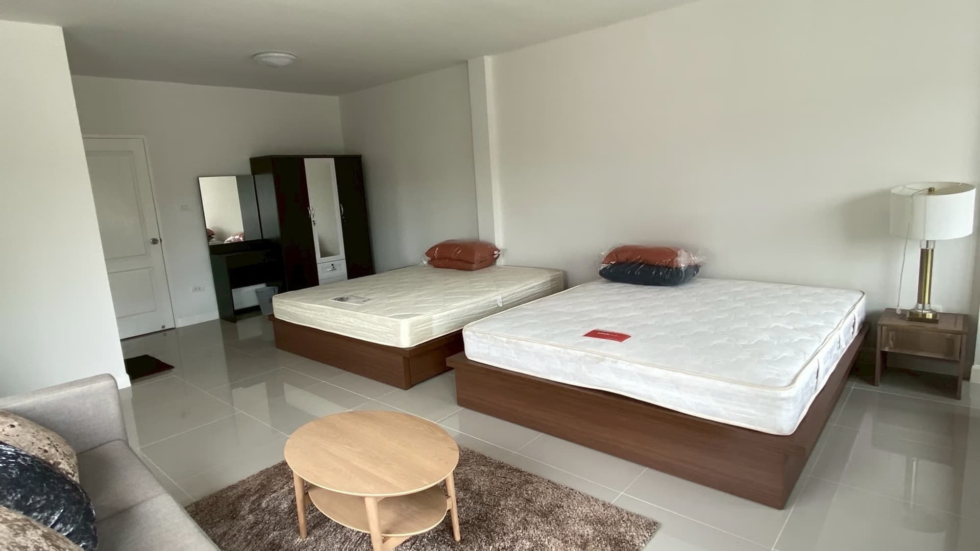 2 Bed Townhouse for Rent in Doi Saket District - Image 6