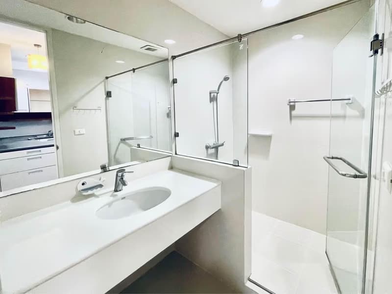 2 Bed Condo for Rent  Near Thailand Cultural Centre MRT