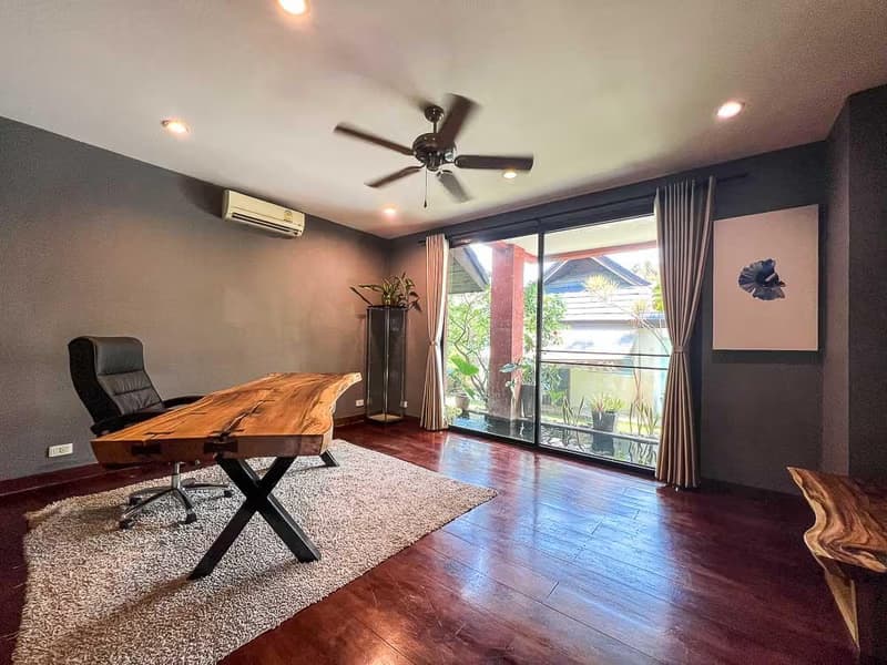 Pool Villa for Rent/Sale near City [Holiday Rental]