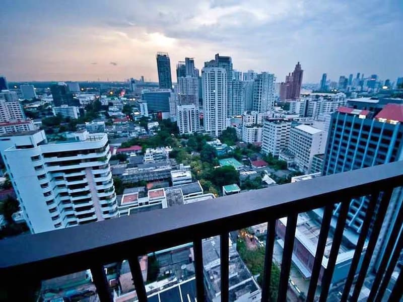 1 Bedroom Condo for Rent at Noble Refine