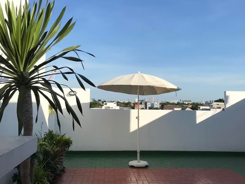 Townhouse for Rent, Sale in Pattanakarn Soi 52