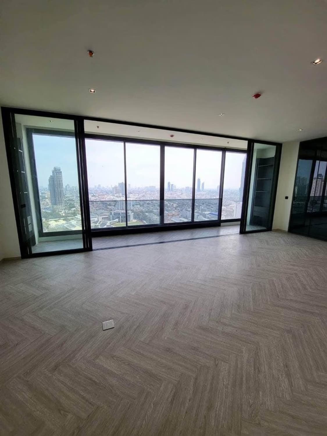 Condo for Sale at CHAPTER CHAROEN NAKHON - RIVERSIDE - Image 2