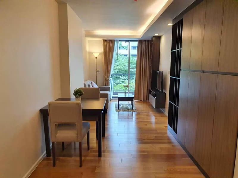 1 Bed Condo for Rent  Near Phloen Chit BTS