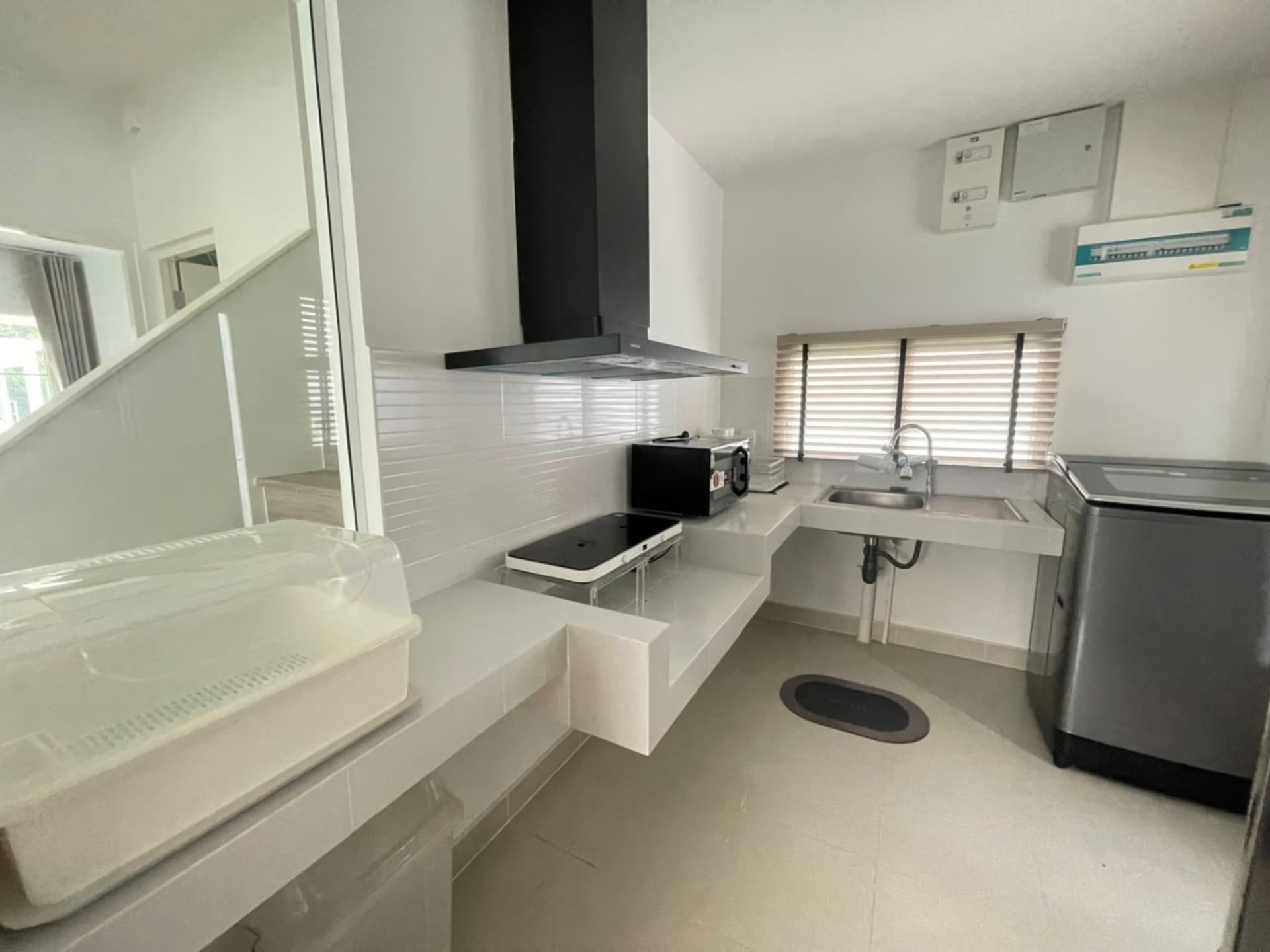 3 Bed House for Rent and Sale in Bang Phli - Image 7