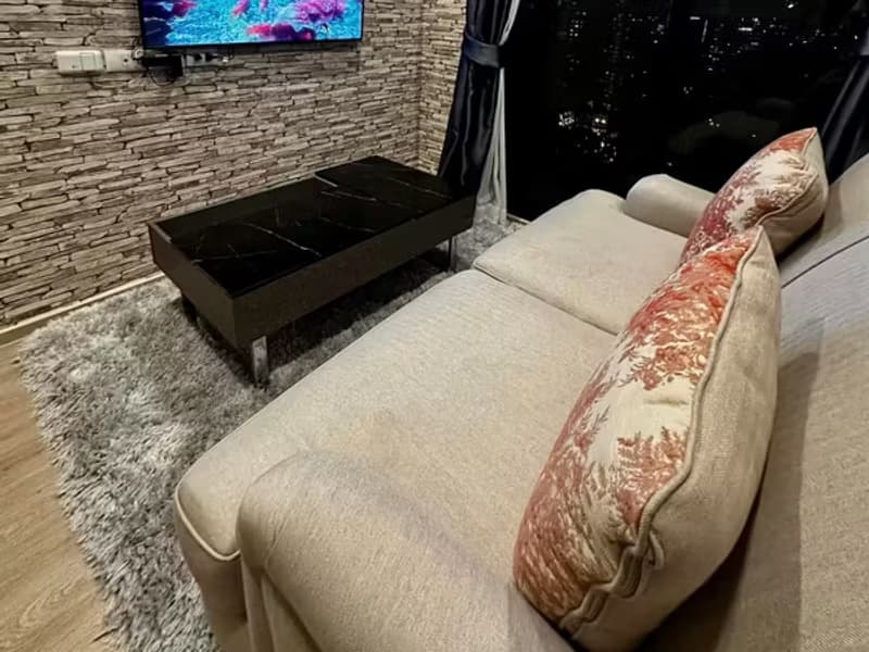 1 Bedroom Condo