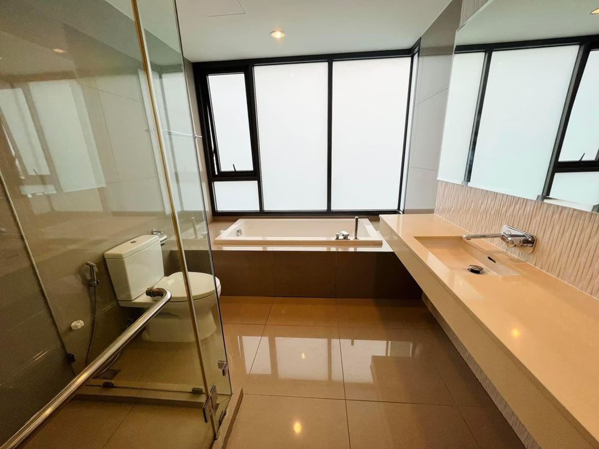 2 Bed Condo for Sale in undefined - Image 20