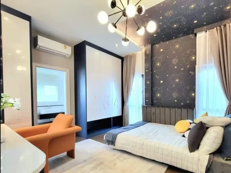 5 Bedroom House