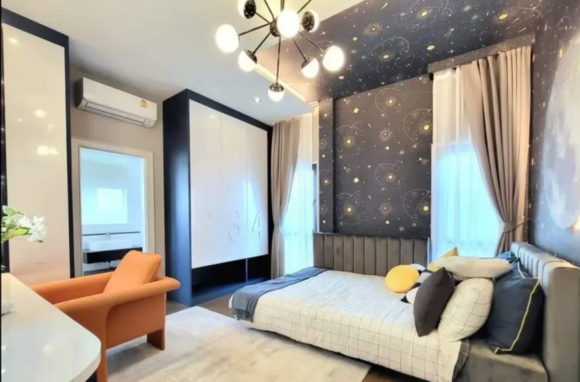 5 Bedroom House - Image 11