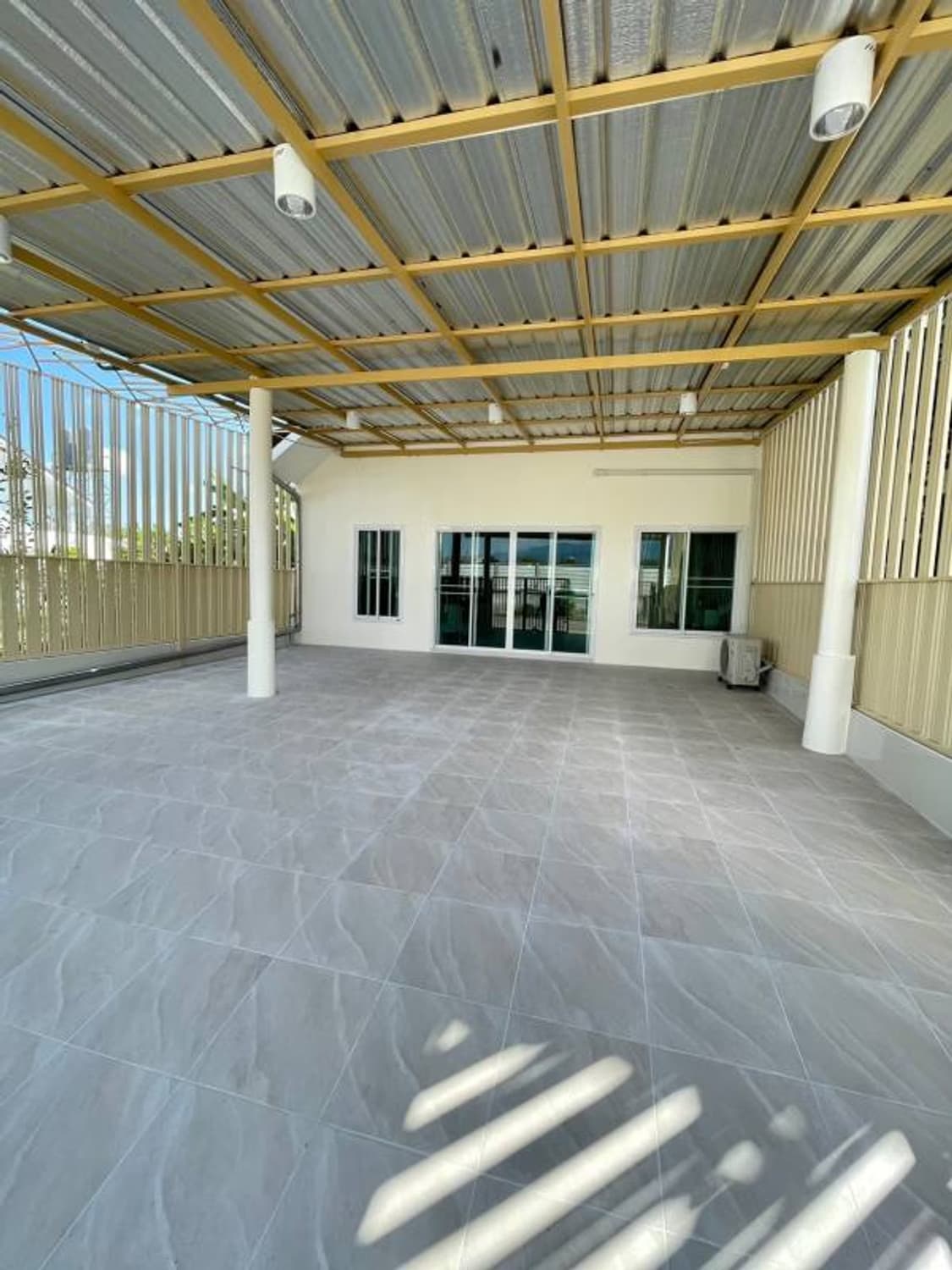 Townhome for rent/sale - Image 2