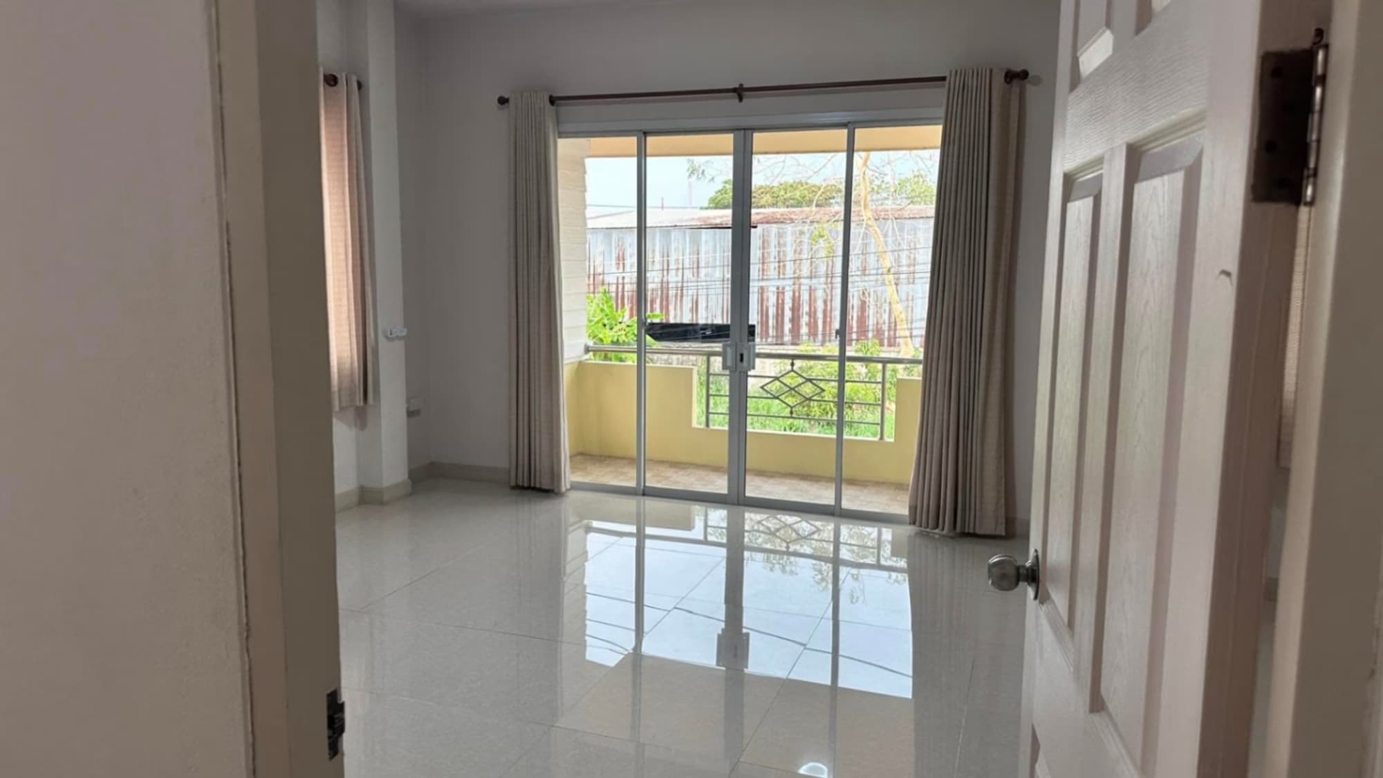 4 Bed House for Rent in Mueang Chiang Mai District - Image 4 4 Bed House for Rent in Mueang Chiang Mai District - Image 4