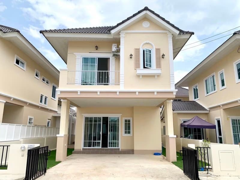 4 Bed House for Rent and Sale in Hang Dong