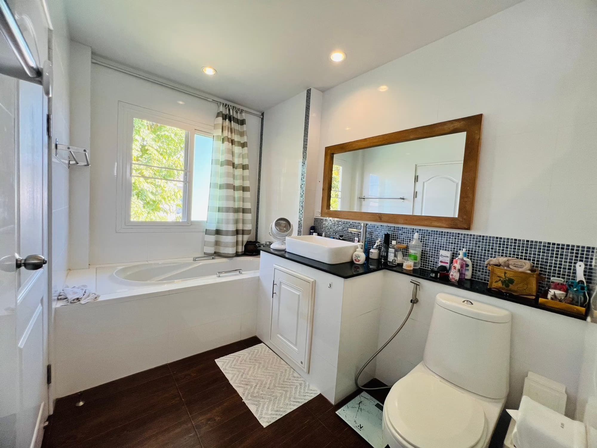 5 Bed House for Sale in Hang Dong District - Image 20