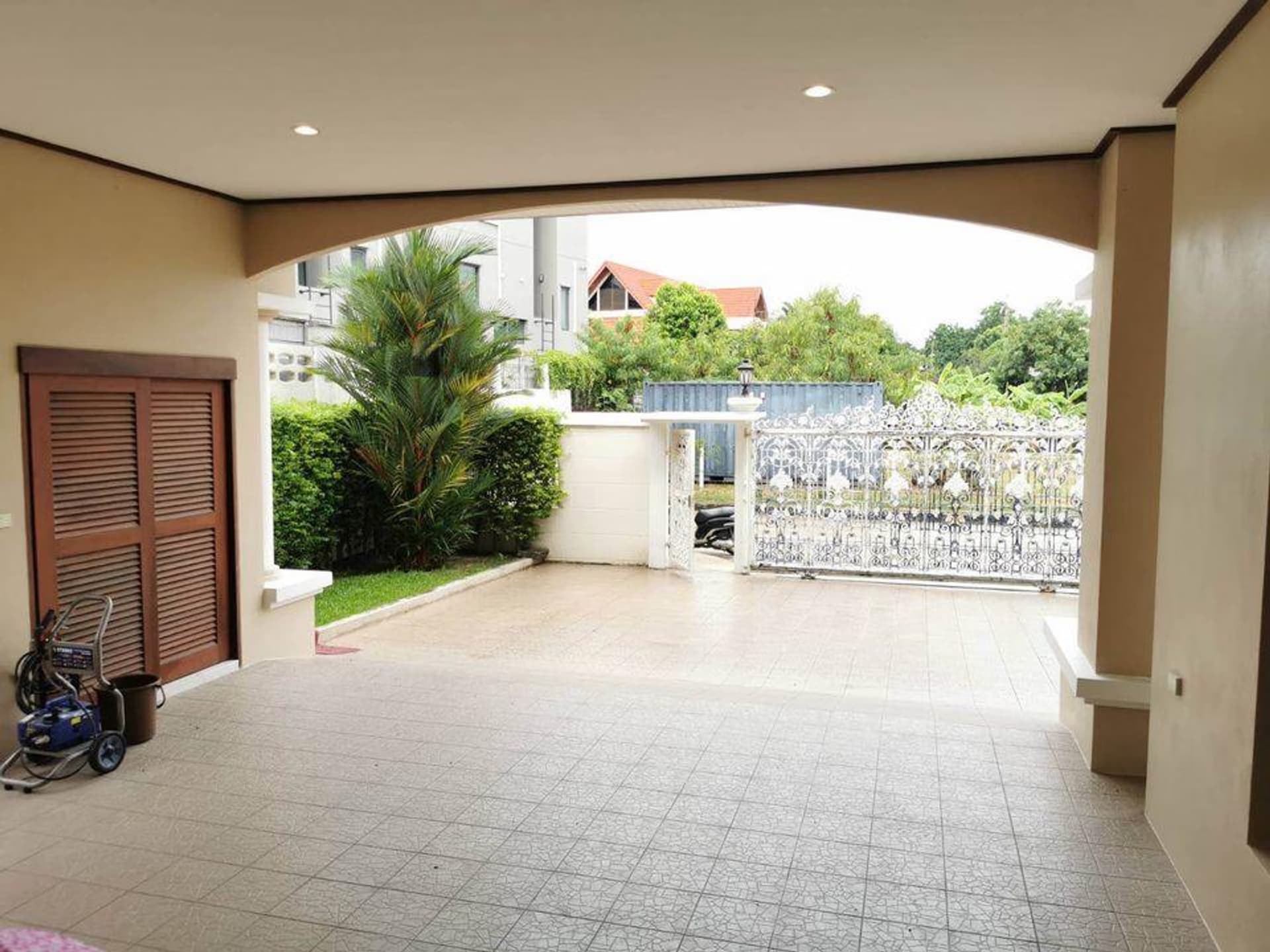 4 Bedroom House - Image 33