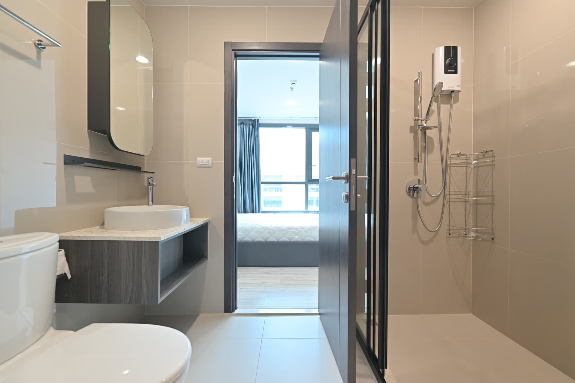 1 ห้องนอน Condo สำหรับ จำหน่าย ใกล้ Huai Khwang MRT - Image 5