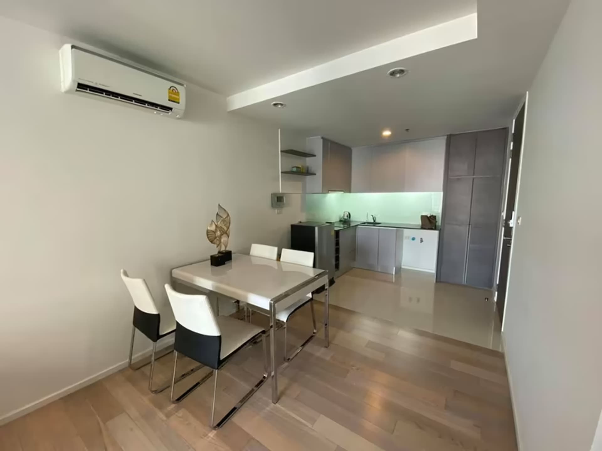 1 Bedroom Condo - Image 5
