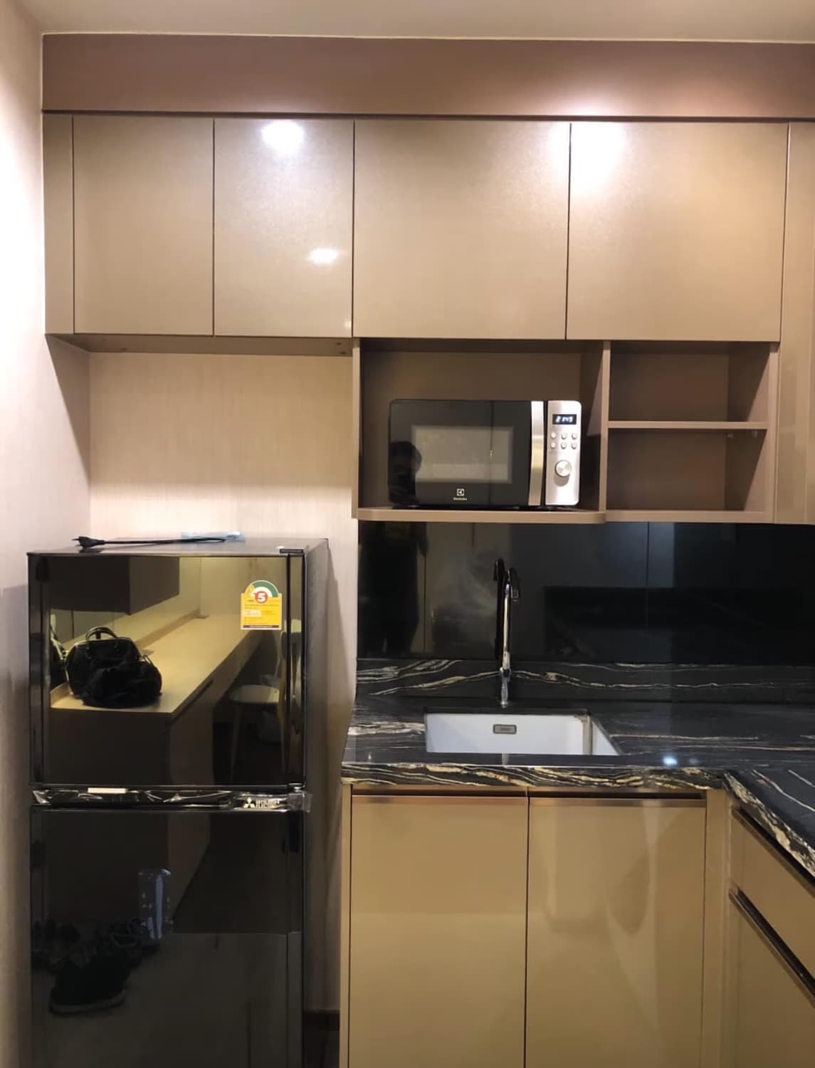undefined Bed Condo for Rent in Ratchathewi - Image 3