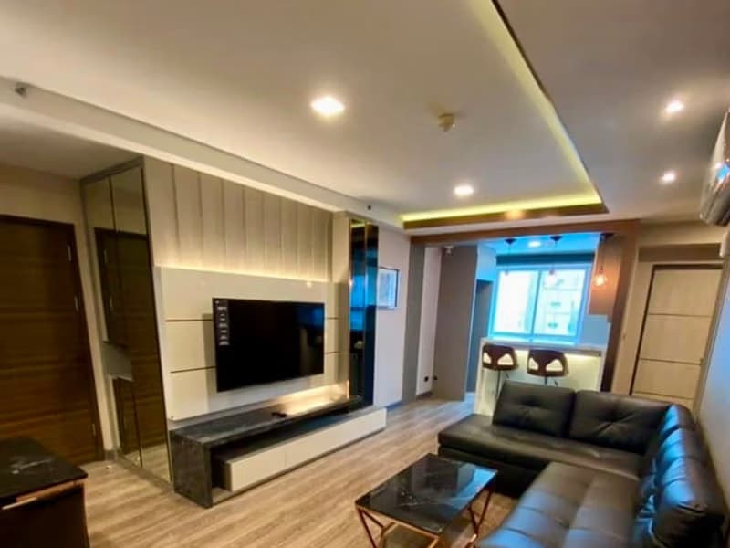 2 Bed Condo for Sale in Huai Khwang