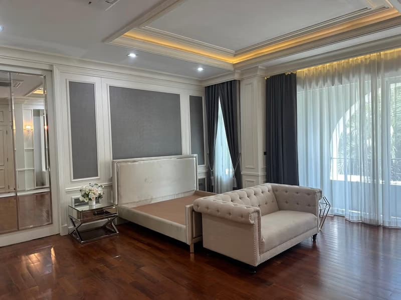 5 Bed House for Sale in Prawet