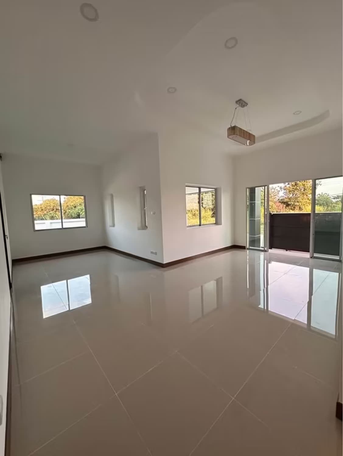 3 Bedroom House - Image 13