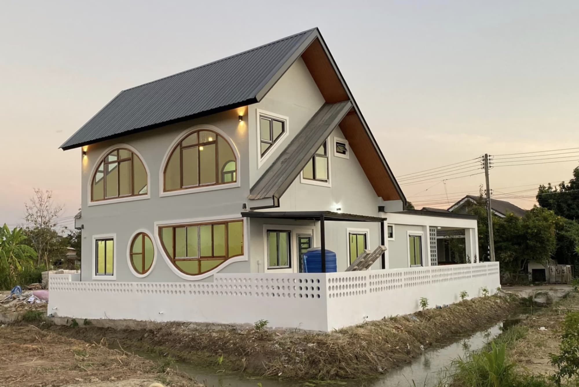4 Bed House for Rent in Hang Dong District - Image 10