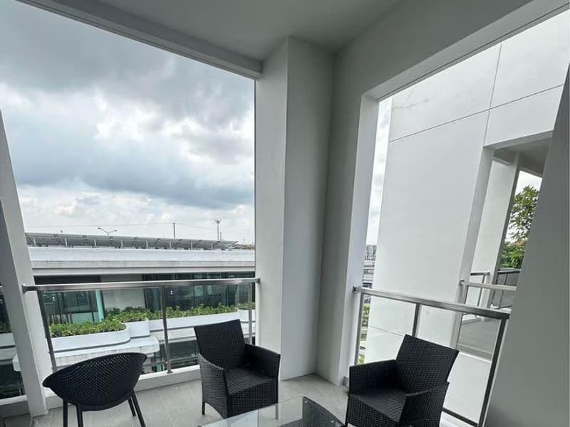 4 Bed House for Rent in Saphan Sung