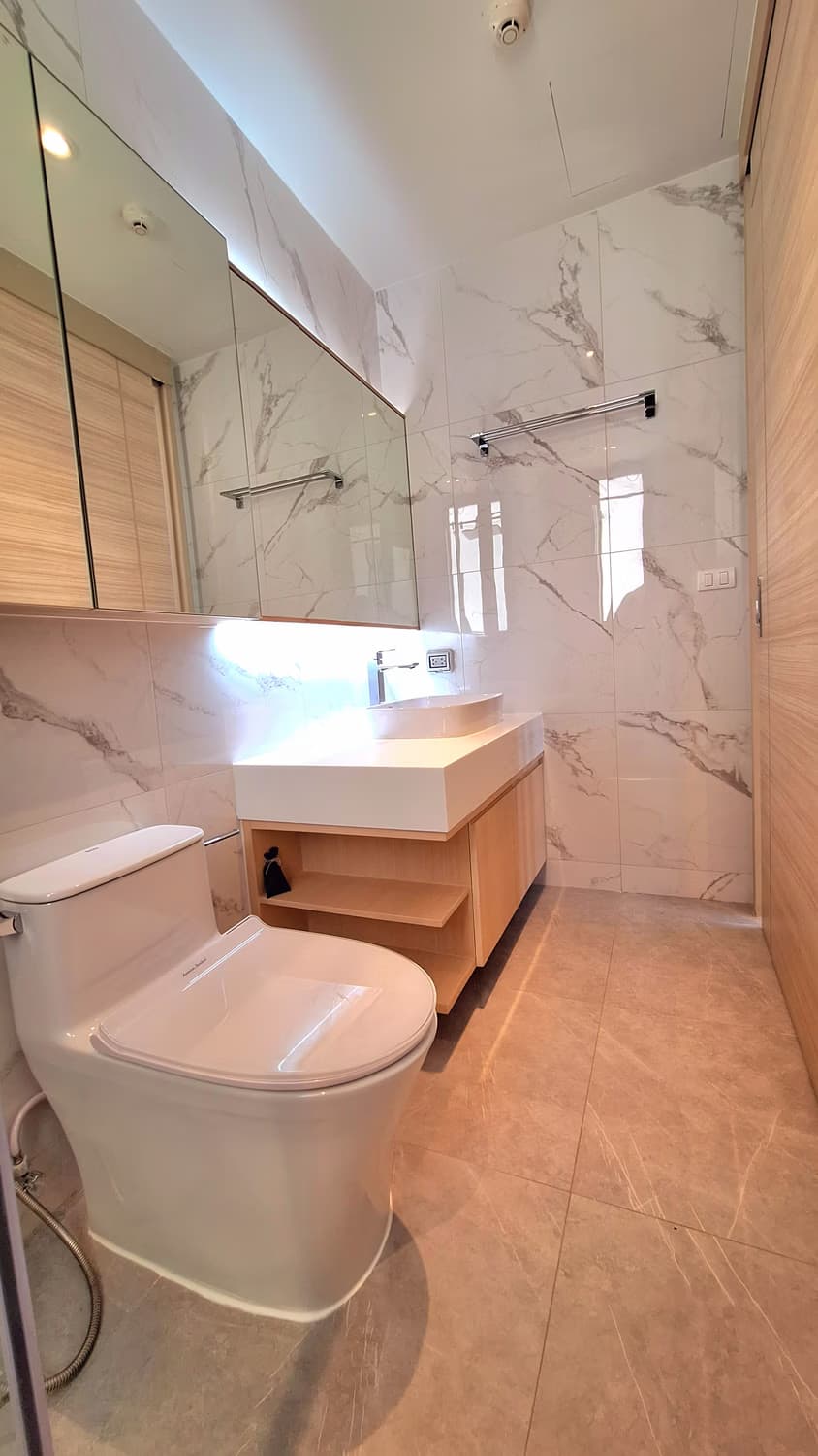 Condo for Rent at Bearing Residence - Image 4