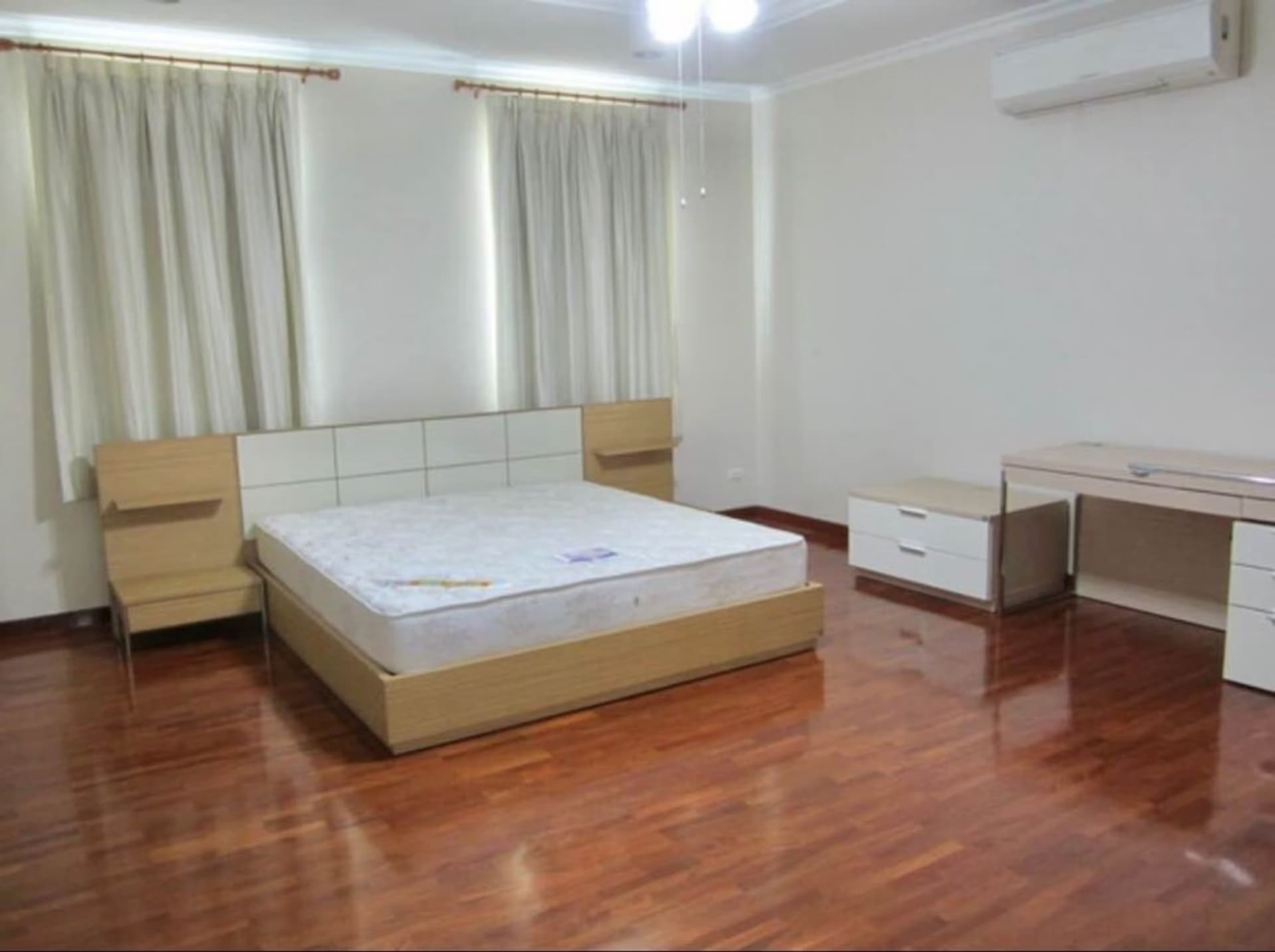 3 Bed Townhouse for Rent in Bang Na - Image 12